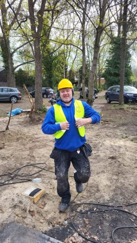 Aufbau-der-Container-Burg-nach-dem-verheerenden-Brand-unseres-Clubhauses-003