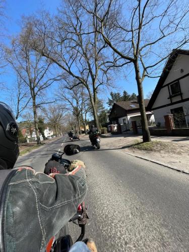 Ausfahrt-des-M.C.-Hermsdorf-e.V.-nach-Wustrau-2025-59